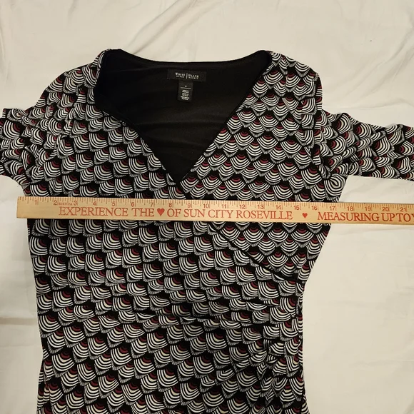 White House Black Market WBHM Faux Wrap Dress Geometric Design Size 6 - Picture 10 of 13